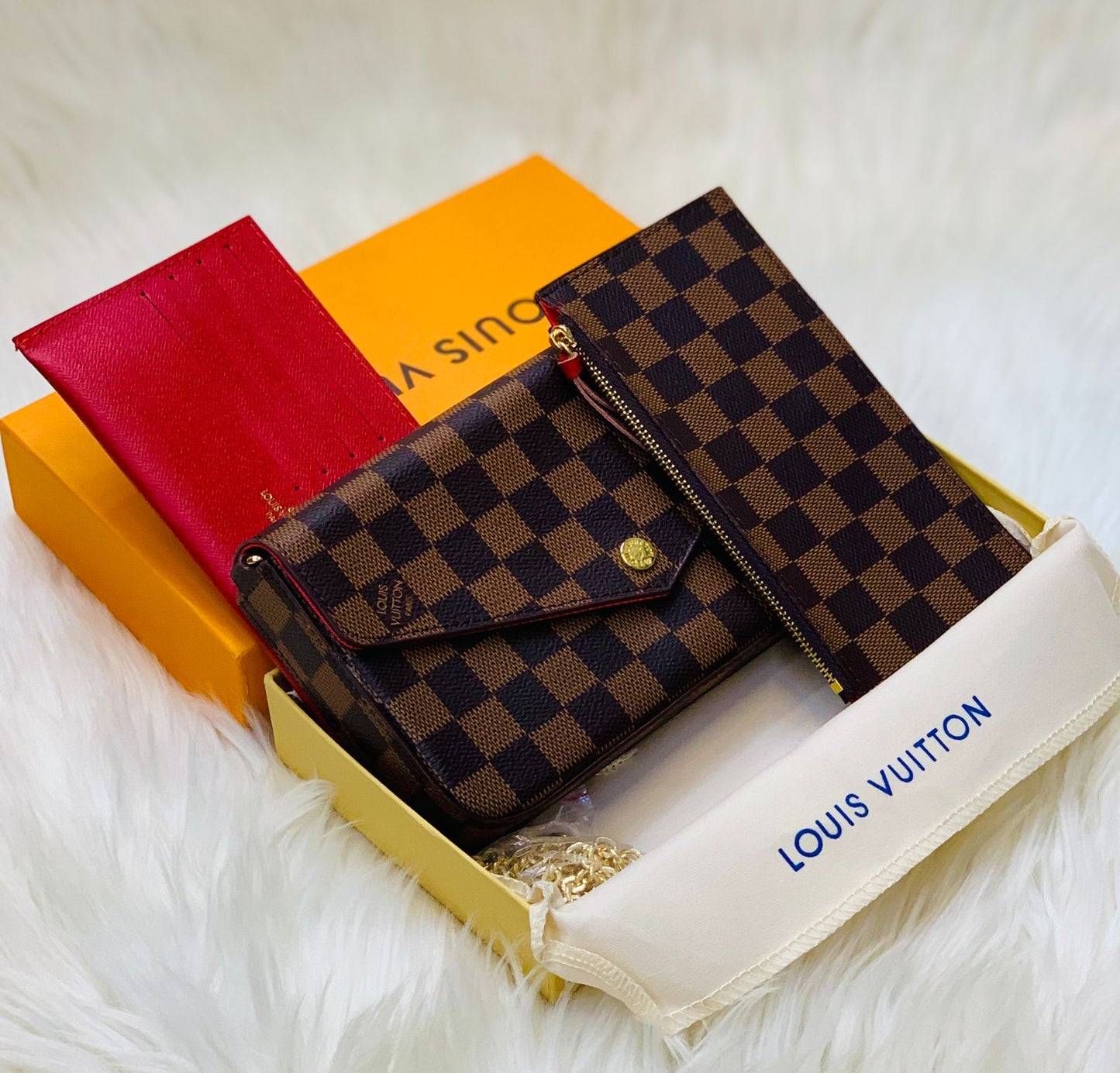 LV-CROSSBODY-BAG 1